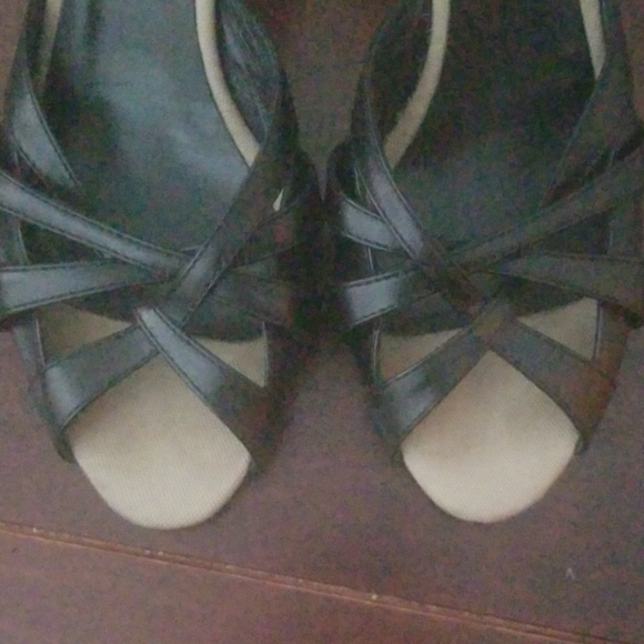 Women's classy black leather low heels sandals - Picture 6 of 7